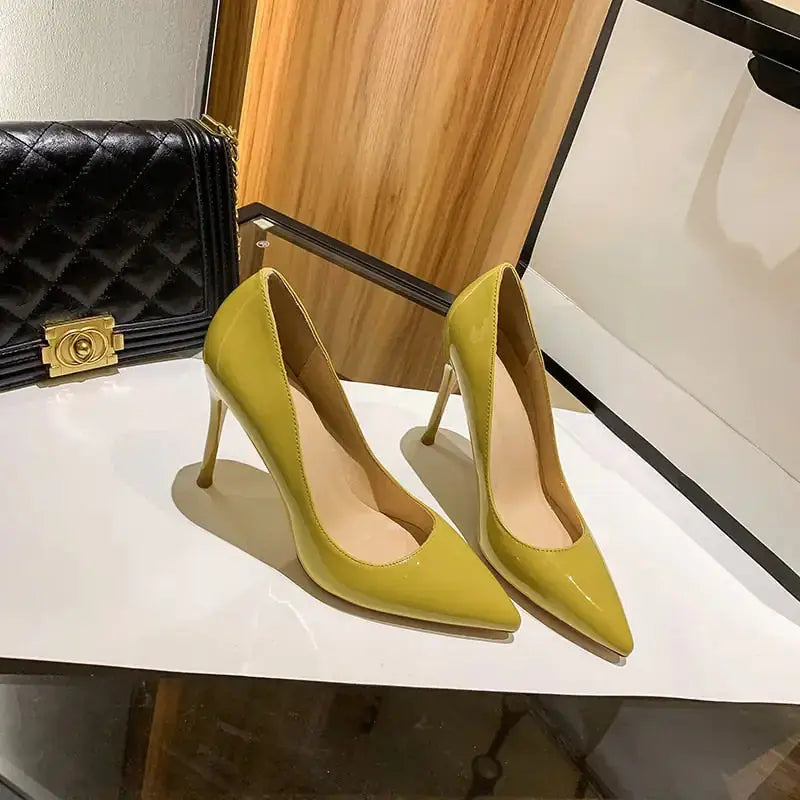 Zapatos de Tacón Alto para Mujer – Estilo y Elegancia en Cada Paso ConEstillo